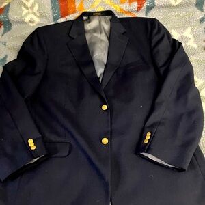Stafford men’s S 46-L navy blue blazer in mint condition with gold button detail